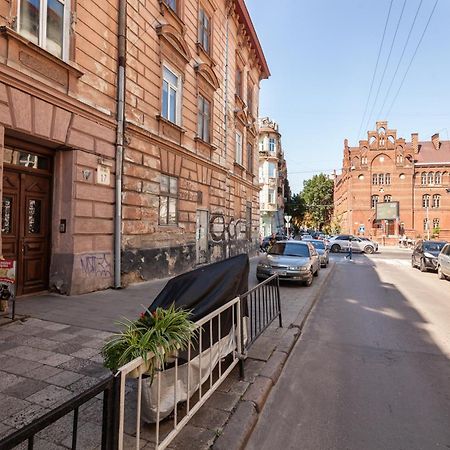 Alfa Apartments Ohiienka 17 2 リヴィウ エクステリア 写真